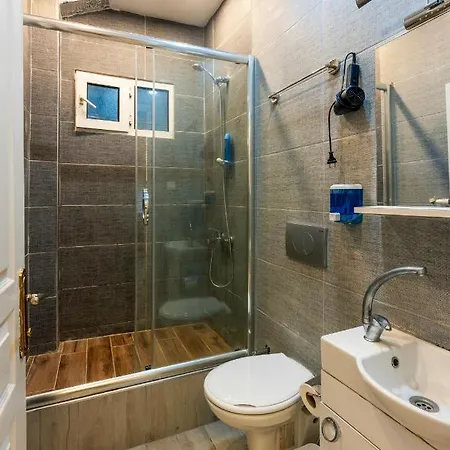 In The Center Of Taksim And Galataport 2 Bedrooms And 1 Living In