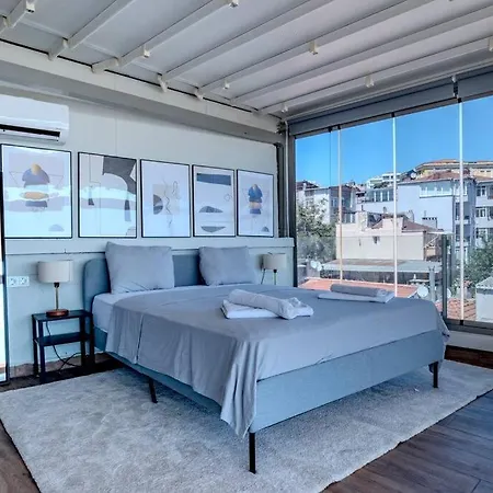 Penthouse: View & Retractable Roof Istanbul