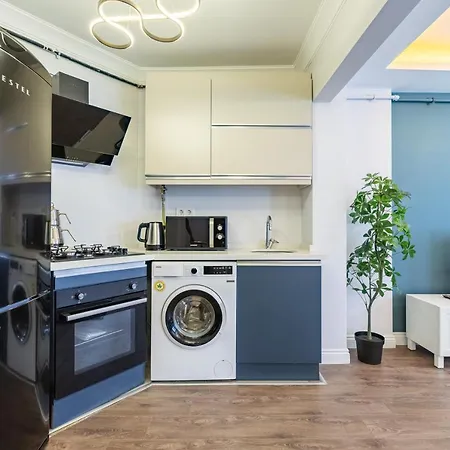 Apartment Red Suites Balat - Orange And Blue