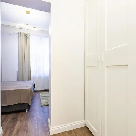 Apartment Red Suites Balat - Orange And Blue *