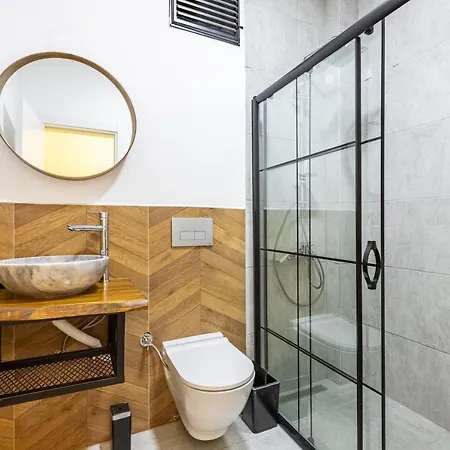 Red Suites Balat - Orange And Blue Apartment Istanbul