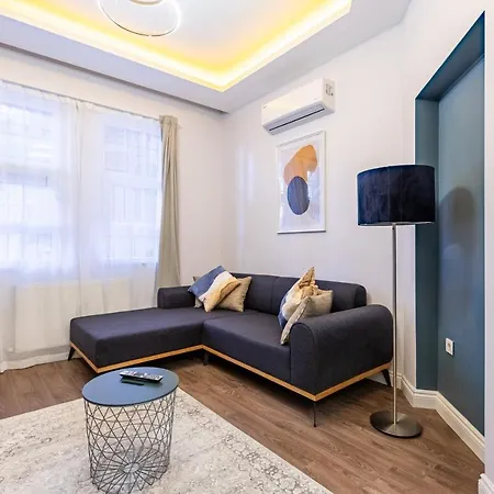 Red Suites Balat - Orange And Blue * Estambul