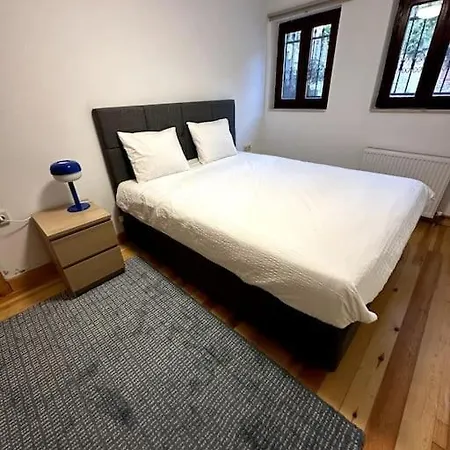 Bebek Apt 1 Min Walk To Beach *