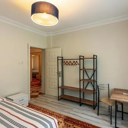 Apartment In The Center Of Taksim And Galataport 3 Bedrooms And 1 Living In