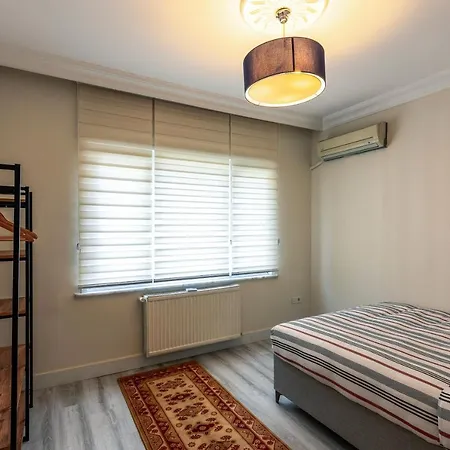 In The Center Of Taksim And Galataport 3 Bedrooms And 1 Living In Apartment Istanbul