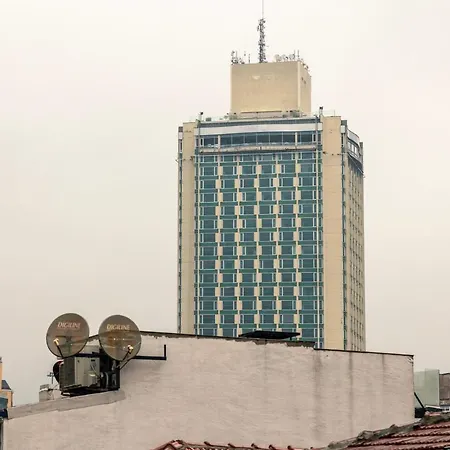 In The Center Of Taksim And Galataport 3 Bedrooms And 1 Living In Istanbul