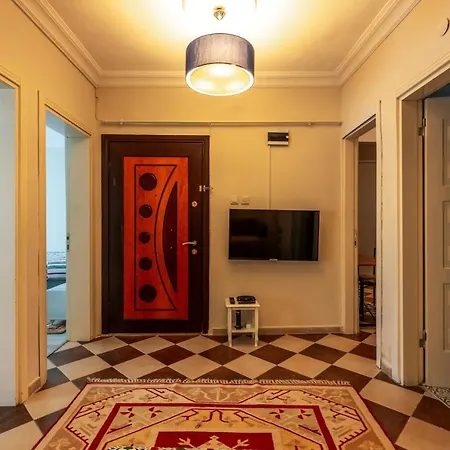 Apartment In The Center Of Taksim And Galataport 3 Bedrooms And 1 Living In