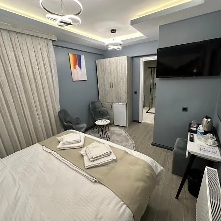 Blue Moonrise Hotel
