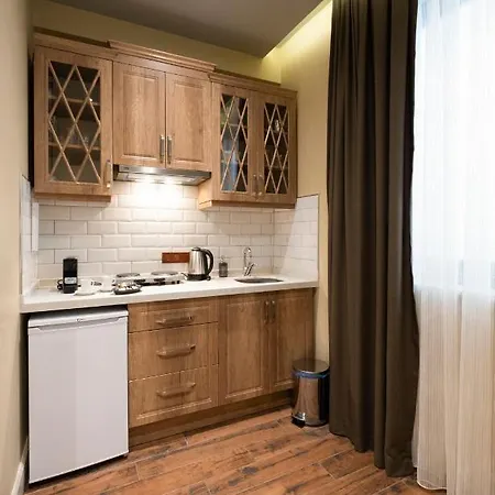 Level Suites - 104 Apartment