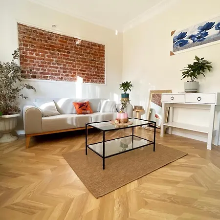 Beautiful 2br And 2toilet Balcony Near Hilton #4 Apartment