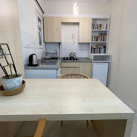 Beautiful 2br And 2toilet Balcony Near Hilton #4 * Istanbul