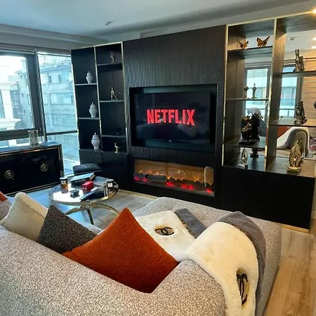 Apartment Luxury By Versace *