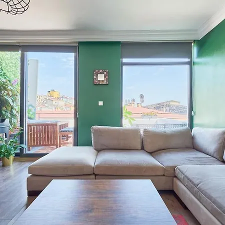 Apartment A Flat In The Center With Terrace Istanbul