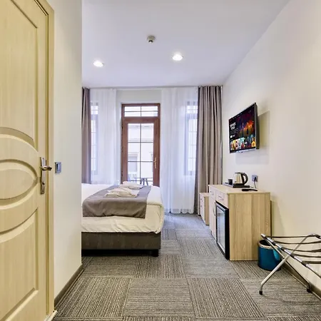 Hub Pera 3* Стамбул