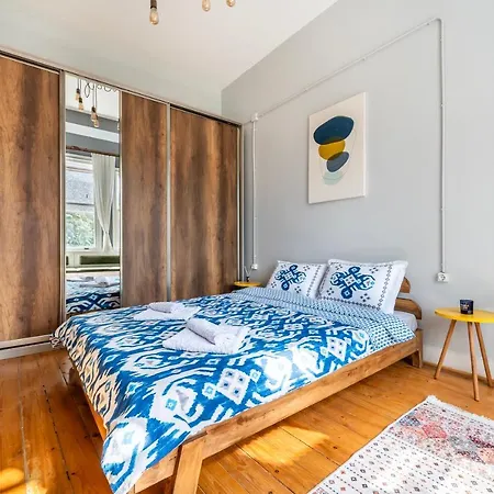 Historical Apt. With Galata Sea View/turkish Hamam *