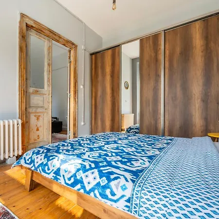 Historical Apt. With Galata Sea View/turkish Hamam *