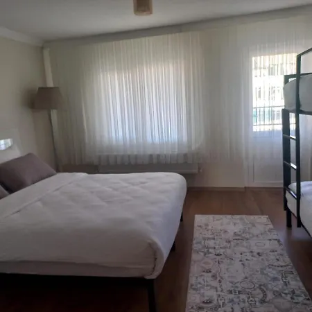 Megara Apart Apartment