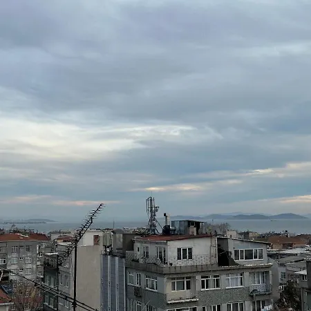 Fatih Merkezi Lokasyon Guzel Teras Manzarasi Apartment