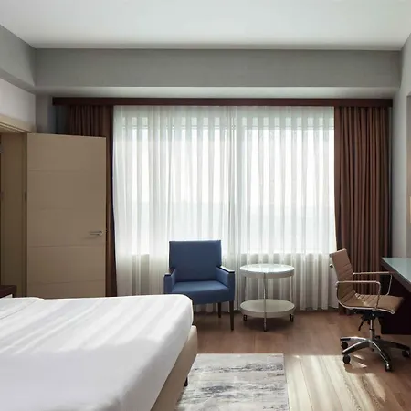 Delta By Marriott West Hotel