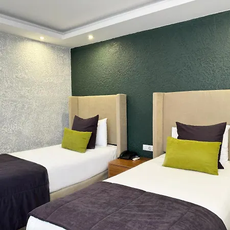 Carlton Old Hotel 4*