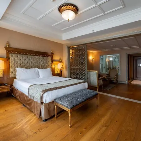 Hotel The Palace Taksim 4*