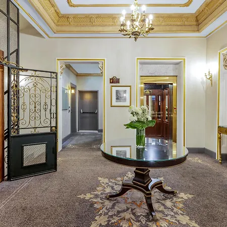 Palazzo Donizetti - Special Class 4*