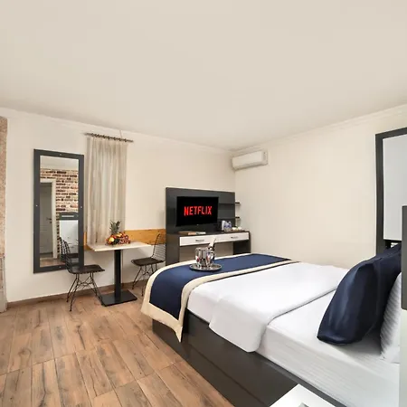 & Hotel