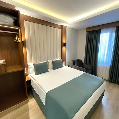 Black Tulip Hotel 4*