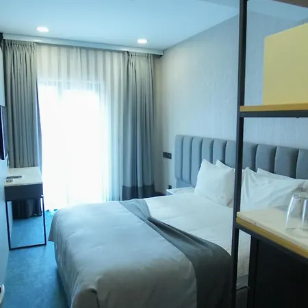 Dosso Dossi Old City 4*