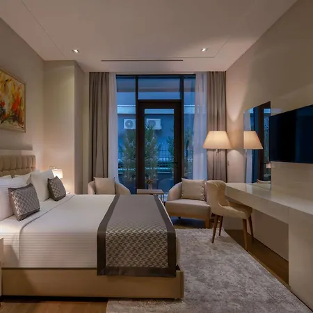 Hotel Movenpick Living West 5*