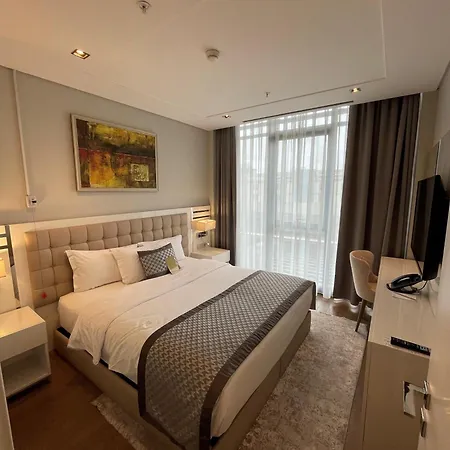 Hotel Movenpick Living West 5*