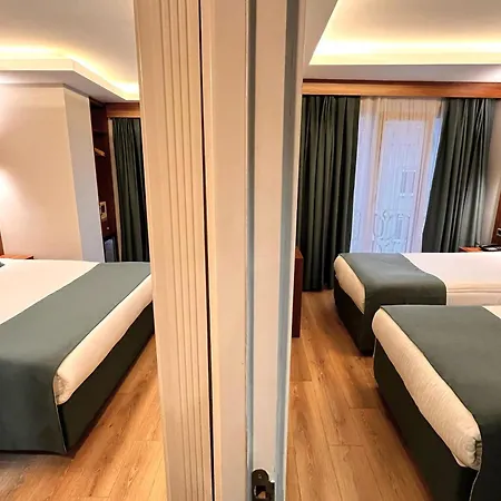 Black Tulip Hotel 4*