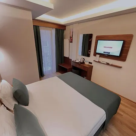 Black Tulip Hotel