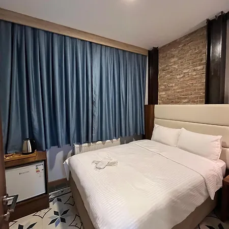 Andi 2* Istanbul