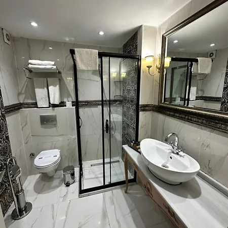 Aly Port Hotel
