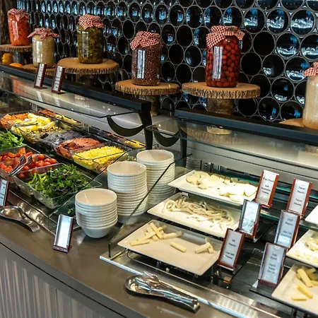 伊斯坦布尔克孜亚塔吉希尔顿酒店 酒店 5*