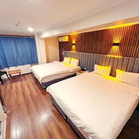 Naila Hotel 2*