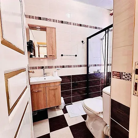 Alhambra 3*