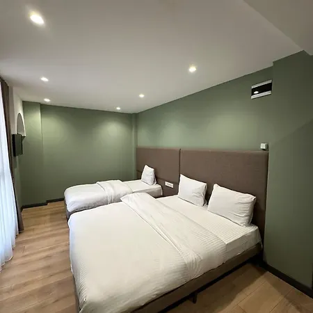 Heaven Inn Airport Hotel Hotell 3*