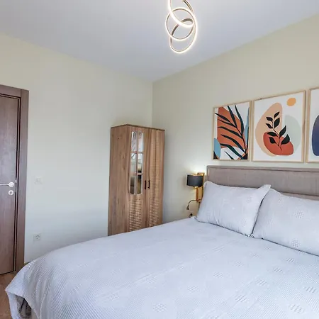 212 Outlet Karsisinda Lux N7 *