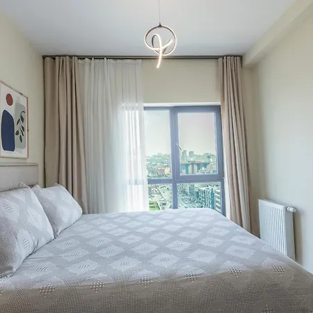 212 Outlet Karsisinda Lux N7 Apartment