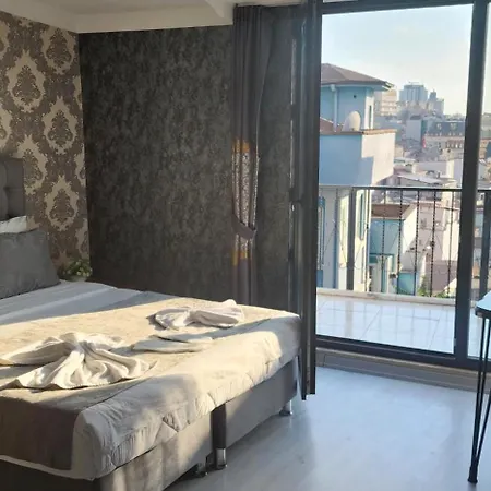 Taksim Royal & *