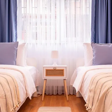 Fascinating Flat Near Popular Attractions In Sisli Apartment