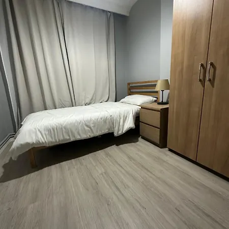 Homestay A Private In The Heart Of Sisli