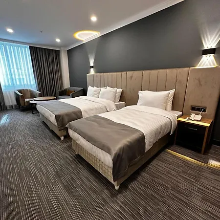 Home Plus Hotel 3*