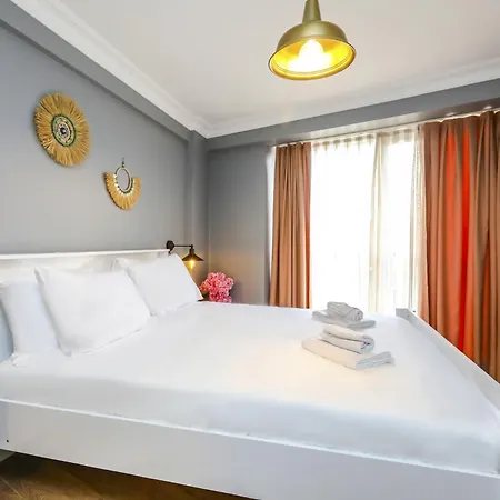 Lovely Flat 500 M To Uskudar Ferry Station Апартаменты *