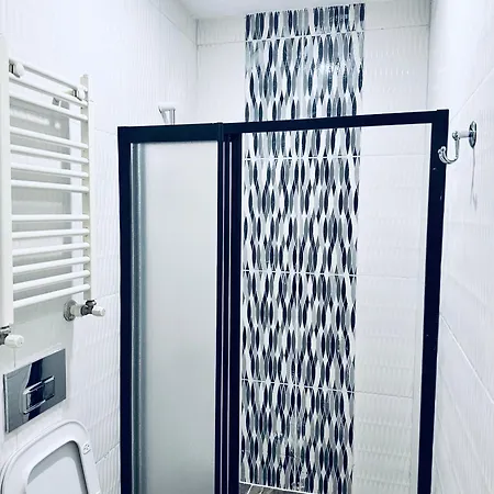 Apartment Magnolia Hause With Terrace 200 Meters From Taksim *