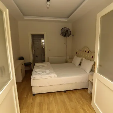 Magnolia Hause With Terrace 200 Meters From Taksim *