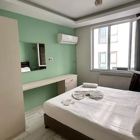 Magnolia Hause With Terrace 200 Meters From Taksim Istanbul