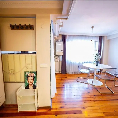 Taksim Funhouse Apartment Istanbul